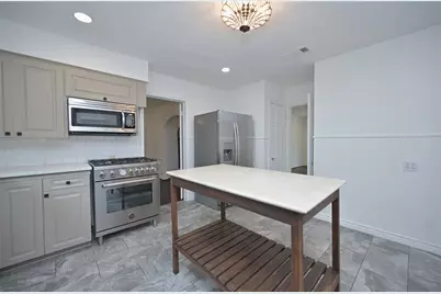 2226 Carnes Street, Dallas, TX 75208 - Photo 11