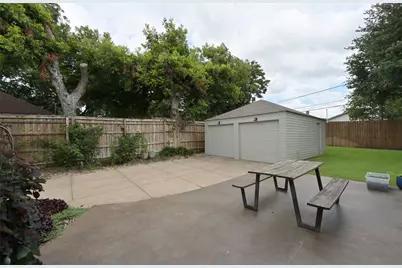 2226 Carnes Street, Dallas, TX 75208 - Photo 35