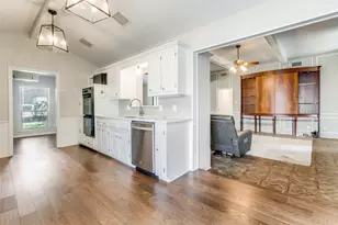 8833 Flint Falls Dr, Dallas, TX 75243 - Photo 9