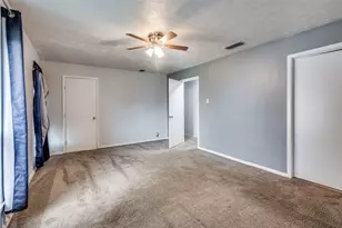 82 E Mountain Creek Dr E, Grand Prairie, TX 75052 - Photo 15