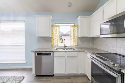 7864 Orland Park Circle, Fort Worth, TX 76137 - Photo 9