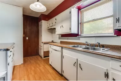 2406 Cliff Teen Court, Dallas, TX 75233 - Photo 5