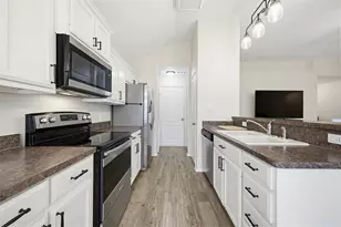 1525 Wickham Dr, Burleson, TX 76028 - Photo 9