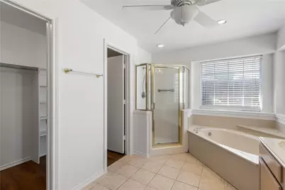 10609 Pineview Lane, Frisco, TX 75035 - Photo 17