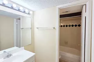 220 Village N Dr, Richardson, TX 75081 - Photo 15