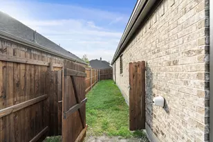 141 Crockett Dr, Waxahachie, TX 75165 - Photo 29