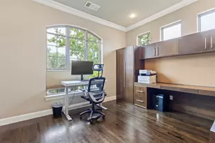 402 San Marcos Dr, Irving, TX 75039 - Photo 17