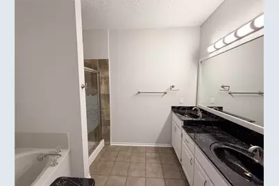 954 S Old Orchard Lane, Lewisville, TX 75067 - Photo 15