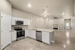 408 W Avenue C, Copperas Cove, TX 76522 - Photo 3