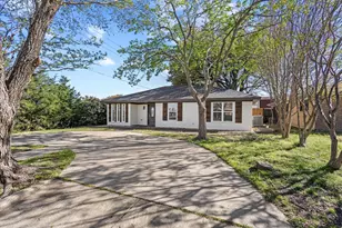 2401 Hillcrest Ave, Greenville, TX 75402 - Photo 3