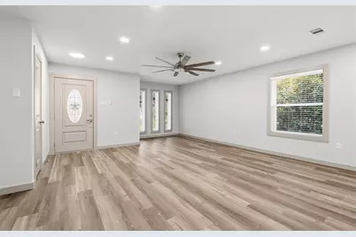 2401 Hillcrest Avenue, Greenville, TX 75402 - Photo 5