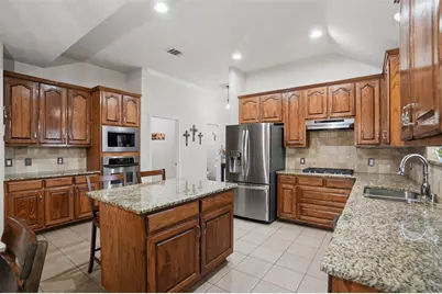 8600 Laughing Waters Trail, McKinney, TX 75070 - Photo 9