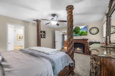 826 Lake Forest Court, Grapevine, TX 76051 - Photo 23