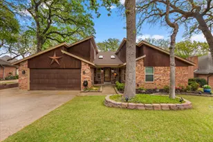 826 Lake Forest Ct, Grapevine, TX 76051 - Photo 1