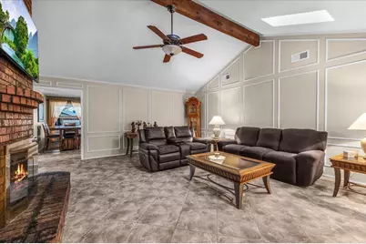 826 Lake Forest Court, Grapevine, TX 76051 - Photo 7