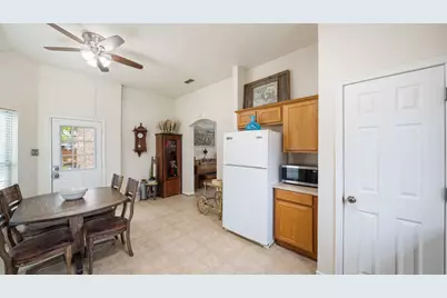 121 W Oneal Street, Wills Point, TX 75169 - Photo 11