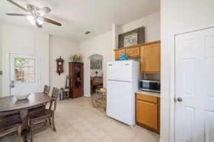 121 W Oneal St, Wills Point, TX 75169 - Photo 11