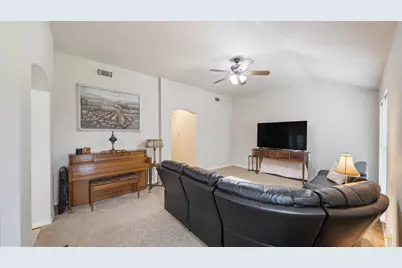 121 W Oneal Street, Wills Point, TX 75169 - Photo 5