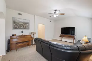 121 W Oneal St, Wills Point, TX 75169 - Photo 5