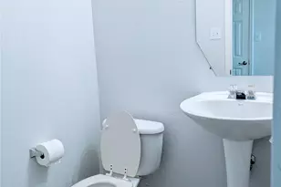 200 Inverness Dr, Lewisville, TX 75067 - Photo 9