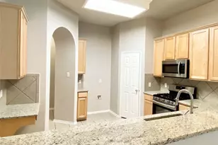 11571 Henderson Dr, Frisco, TX 75035 - Photo 9