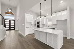 7035 Moss Lake Dr, Grand Prairie, TX 75054 - Photo 9