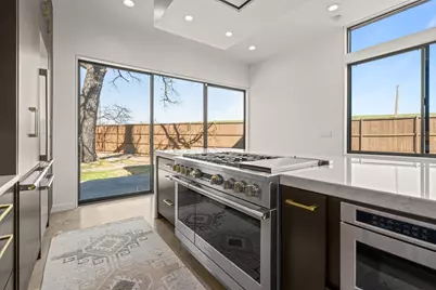 921 N Bailey Avenue, Fort Worth, TX 76107 - Photo 15