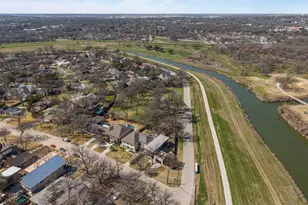 921 N Bailey Ave, Fort Worth, TX 76107 - Photo 39