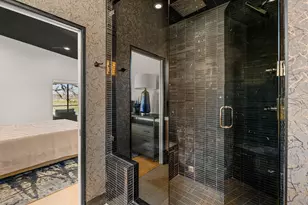 921 N Bailey Ave, Fort Worth, TX 76107 - Photo 27