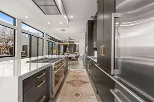 921 N Bailey Ave, Fort Worth, TX 76107 - Photo 17