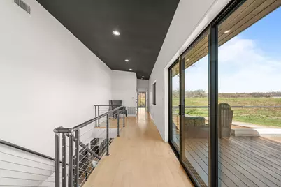 921 N Bailey Avenue, Fort Worth, TX 76107 - Photo 21