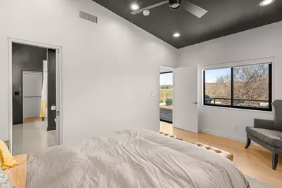 921 N Bailey Avenue, Fort Worth, TX 76107 - Photo 19