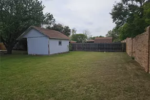 5629 Starlight Dr, Haltom City, TX 76117 - Photo 31