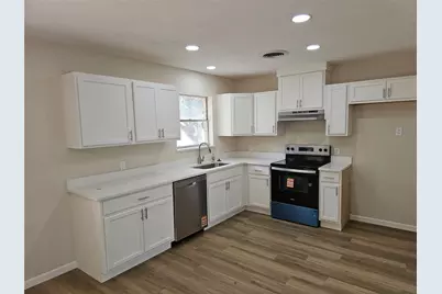 5629 Starlight Drive, Haltom City, TX 76117 - Photo 7