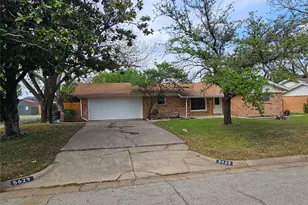 5629 Starlight Dr, Haltom City, TX 76117 - Photo 3