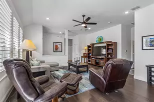4552 Meadow Sage St, Arlington, TX 76005 - Photo 5