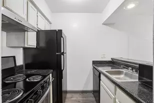 9520 Royal Ln, Dallas, TX 75243 - Photo 5