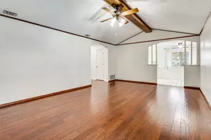 1910 Jamestown Ct, Arlington, TX 76013 - Photo 13