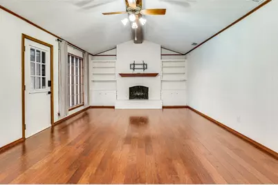 1910 Jamestown Court, Arlington, TX 76013 - Photo 11