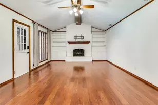 1910 Jamestown Ct, Arlington, TX 76013 - Photo 11