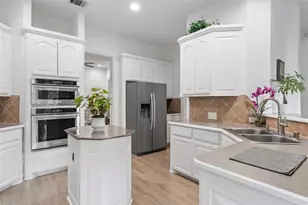 4405 Meadowcove Dr, Rowlett, TX 75088 - Photo 11