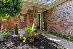4405 Meadowcove Dr, Rowlett, TX 75088 - Photo 3