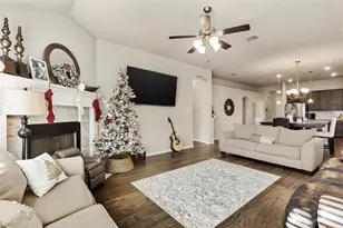 117 Cheryl Dr, Keene, TX 76059 - Photo 17