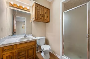 210 Iroquois Ln, Waxahachie, TX 75165 - Photo 19