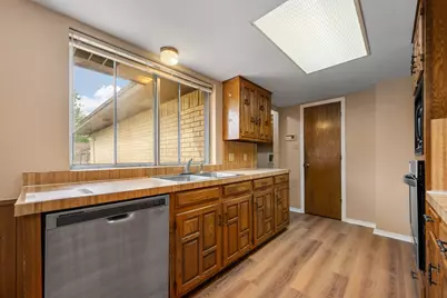 210 Iroquois Lane, Waxahachie, TX 75165 - Photo 9