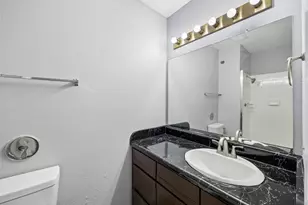 724 W Collins St, Denton, TX 76201 - Photo 13