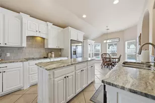 309 Canterbury Dr, Waco, TX 76712 - Photo 9