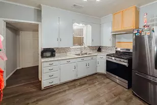 401 S 30th St, Corsicana, TX 75110 - Photo 13