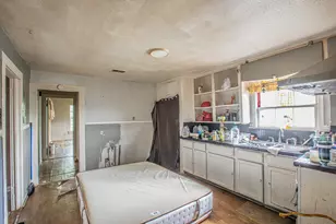 5901 Greenlee St, Fort Worth, TX 76112 - Photo 5