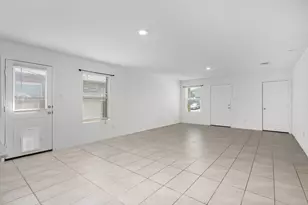 14037 Haggerston Dr, Pilot Point, TX 76258 - Photo 5